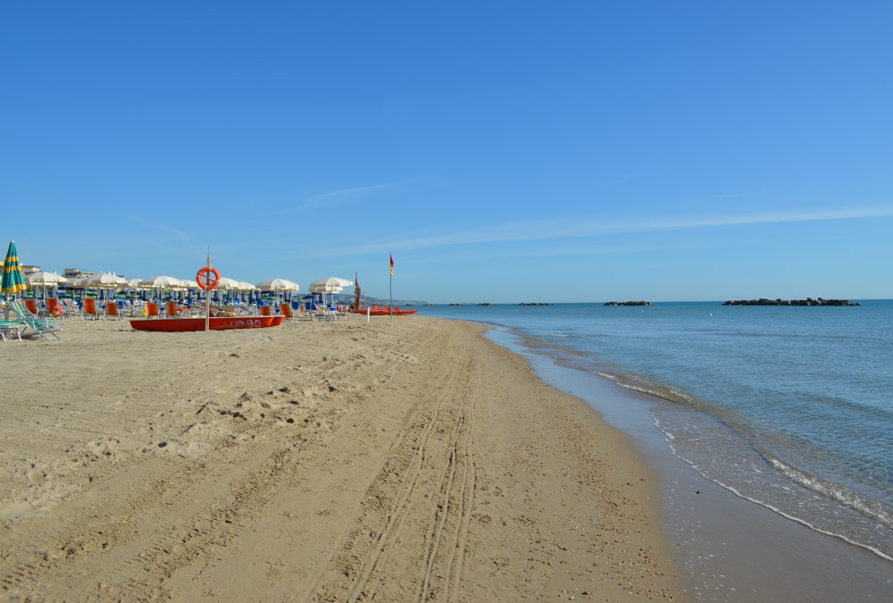 siamo in collina ma a poca distanza dal mare